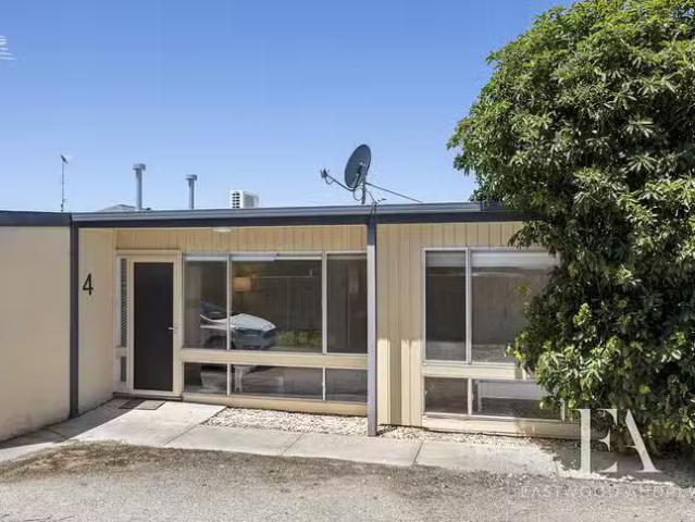 4/18A Roslyn Road, Belmont, VIC 3216