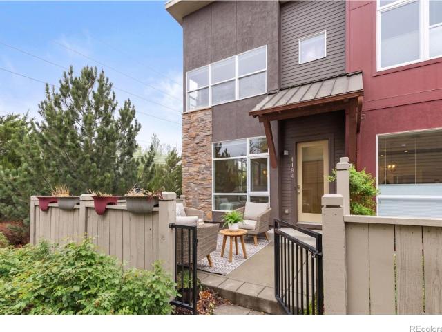 4194 Longview Lane