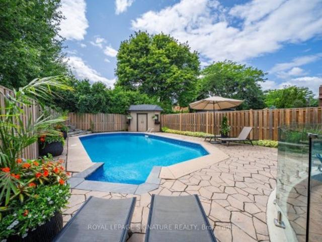 4194 Trellis Crescent, Mississauga, ON, L7L 2M2 house for sale | Listing ID W13598 | Royal LePage