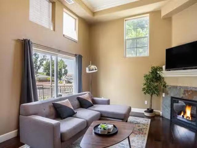 41903 Cerchio Terrace, Irvington 3 Bedroom 3 Bath
