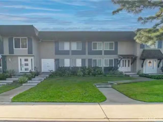 4192 LARWIN AVE, CYPRESS, CA 90630