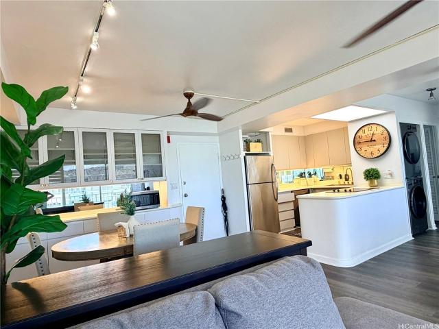 419 Atkinson Drive 1702, Honolulu, US, HI