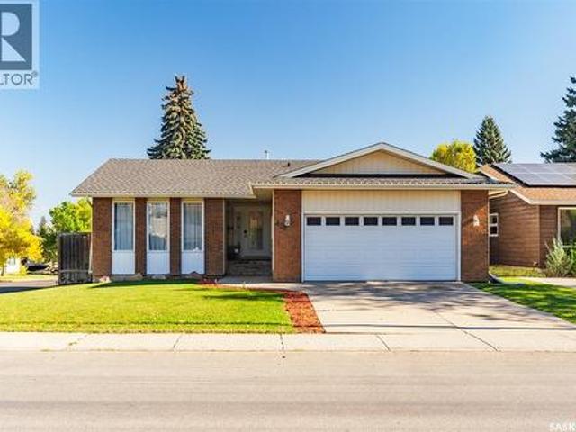 419 Kingsmere Boulevard, Saskatoon, SK, S7J 3T9 house for sale | Listing ID SK050712 | Royal LePage