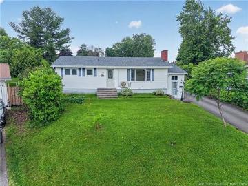 419 Holden St, Oromocto, NB, E2V 1G2 house for sale | Listing ID NB142518 | Royal LePage