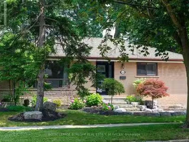 419 Hampton Heath Road, Burlington, ON, L7L 4R3 house for sa.