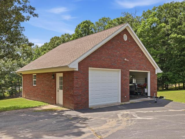 419 Livingston Way