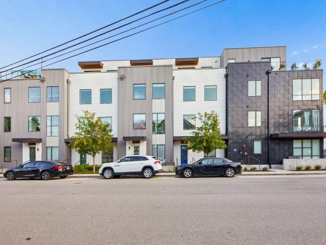 419 Merritt Ave