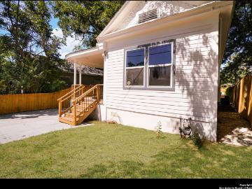 419 N Monumental St, San Antonio, TX 78202 | MLS #1923