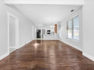 419 W 5th Street