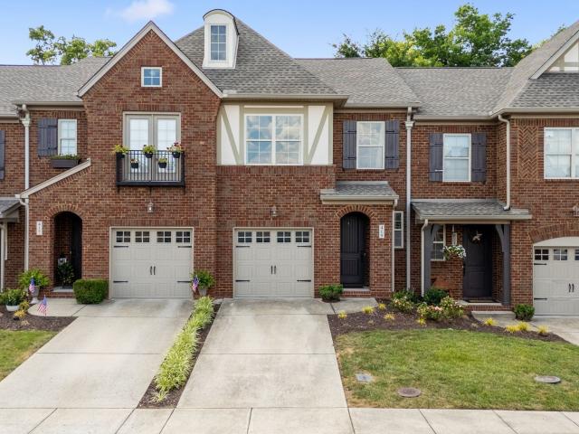 419 Waterbrook Dr