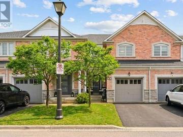 House for sale in Halton - Fireplace
