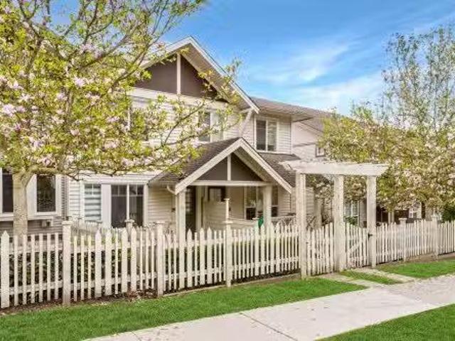 41 4401 Blauson Boulevard, Abbotsford, BC, V3G 0A4 townhouse.