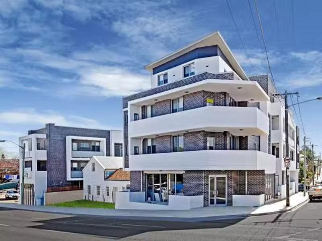 4/1 11 Canterbury Road, CANTERBURY, NSW 2193 Apartment for R.
