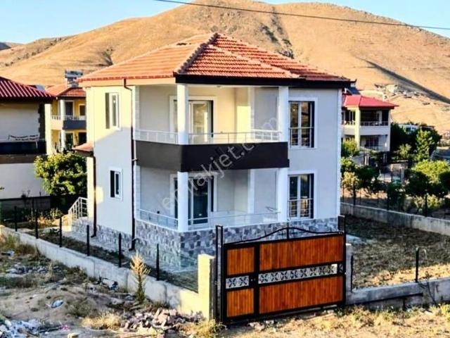 4+1 180m2 Ultra Lüks Yaylalık Dubleks Villa Doğalgaz Geldi
