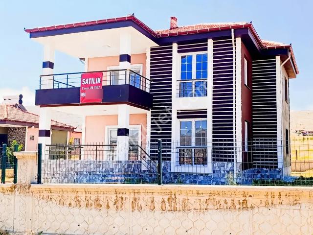 4+1 200m2 Ultra Lüks Yaylalık Villa
