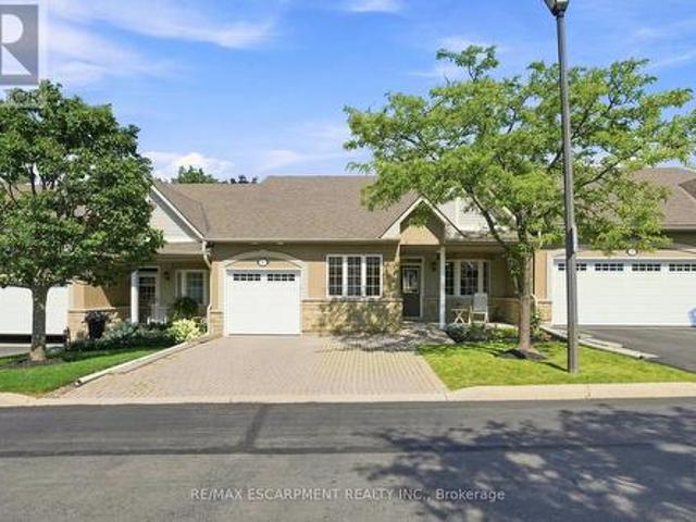 41 212 Stonehenge Drive, Hamilton, ON, L9K 1N4 townhouse for sale | Listing ID X14099 | Royal LePage