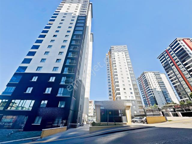 4+1 2 Bloklu Site İçerisinde 7/24 Güvenlikli Eşyalı Kiralık