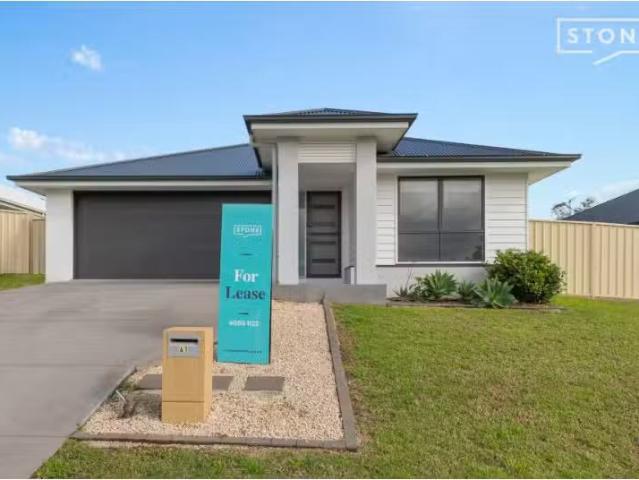 41 Turnberry Avenue, Cessnock House for rent Listed by Mellis.