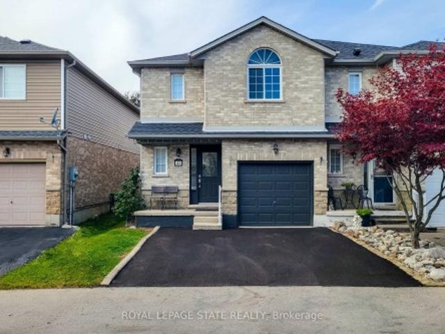 41 Vennio Lane, Hamilton, ON, L9B 2Y6 house for sale | Listing ID X14018 | Royal LePage