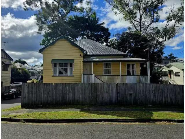 41 Victoria Street, KELVIN GROVE House for rent Listed by Spa.