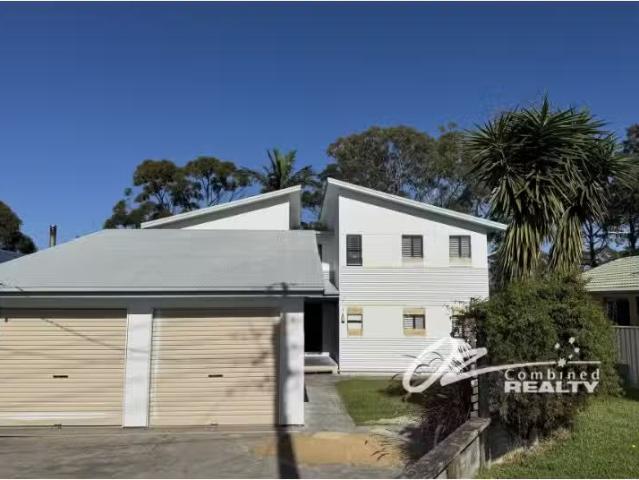 41 Waratah Crescent, Sanctuary Point House for rent Listed by.