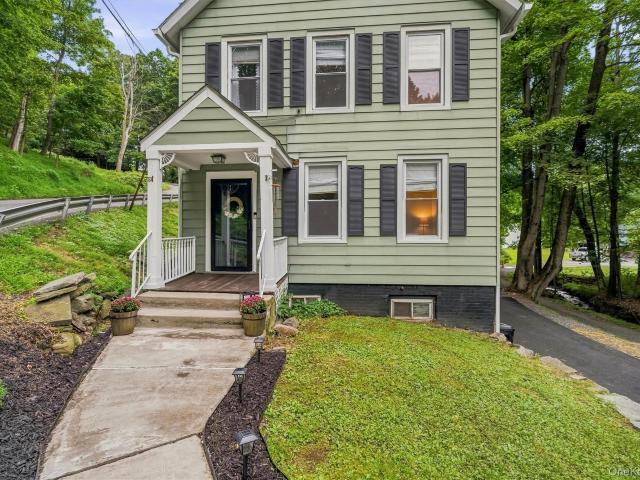 41 Wood Avenue