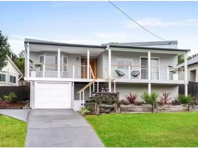 41 Angus Avenue, Waratah West House for rent Listed by Kelly.