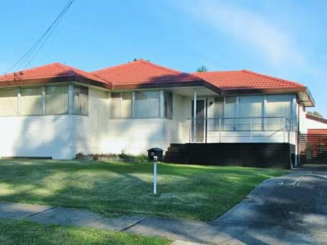 41 Canal Road, GREYSTANES House for rent Listed by Christian.