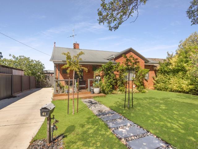 41 Churchill Avenue, Flora Hill | Bendigo Ballarat Real Estate Pty Ltd