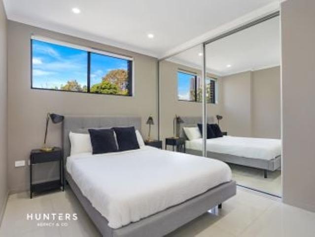 4/1 Dixon Street, Parramatta