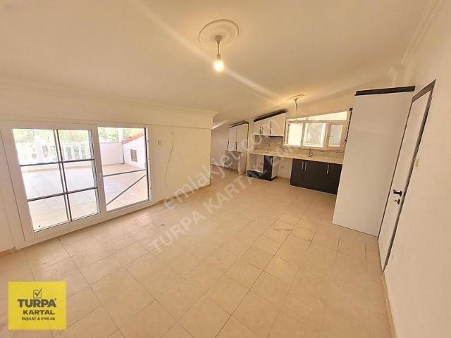 4+1 Eşyasız 2 Wc 2 Banyolu Büyük Teraslı Kiralık