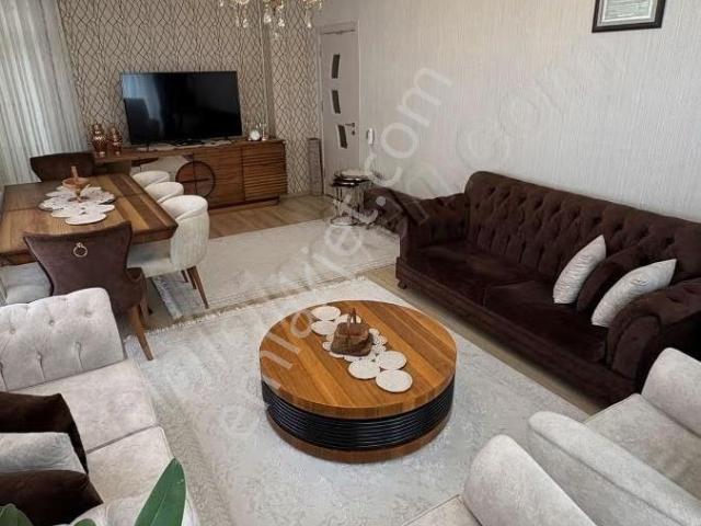 4+1 Fetih Caddesine Cephe Satılık Daire