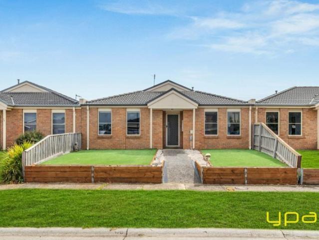 41 Honey Myrtle Way, Cranbourne