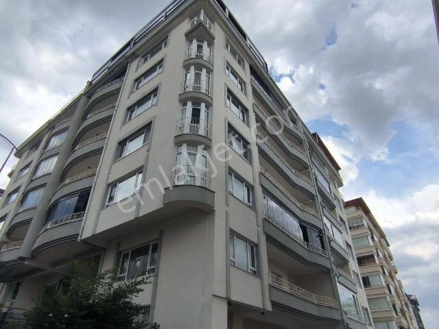 4+1 Çift Banyolu Aile Apartmanında Ferah Dairemiz.