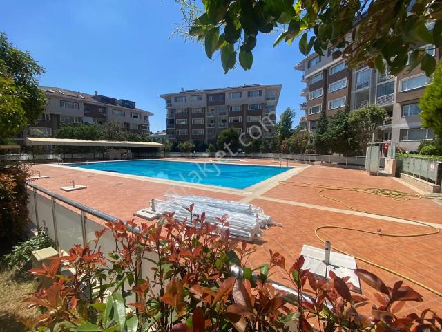 4+1 Kiralık Daire Havuz & Market & Güvenlik & Metroya Yakın