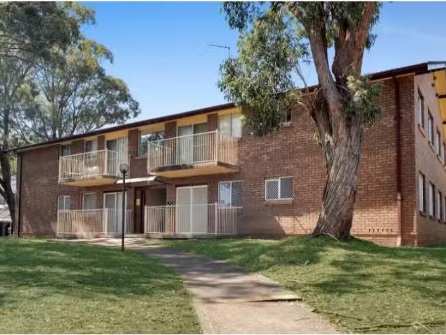 4/1 Lavinia Place, AMBARVALE Apartment for rent Listed by One.