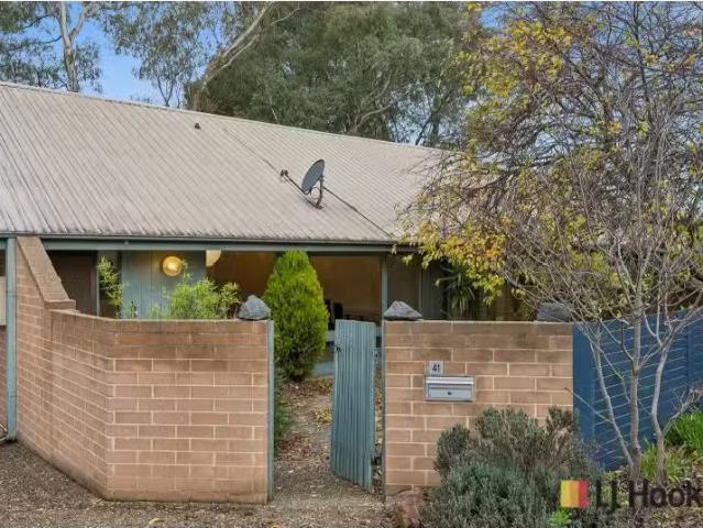 41 Mcnamara Street, PEARCE House for rent Listed by Regina Ko.