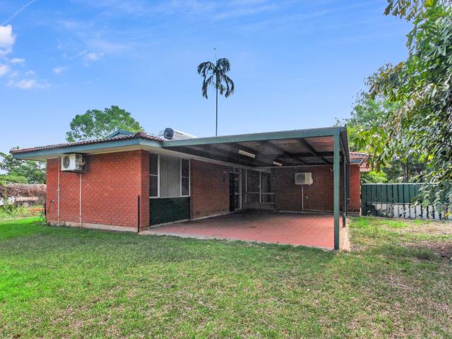41 Mcguire Circuit, Moulden