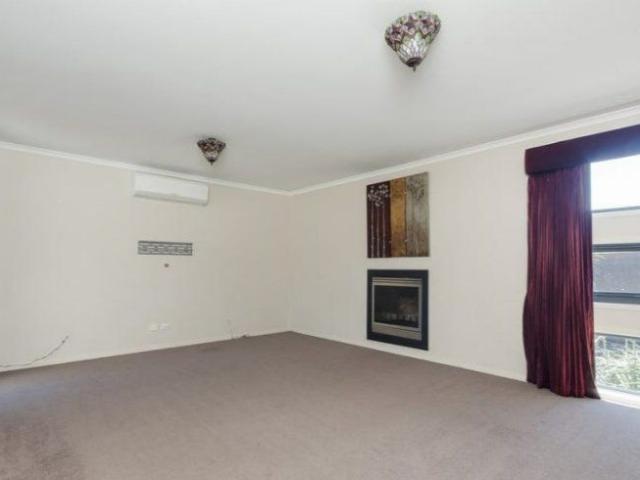 41 Manna Gum Dr, COWES