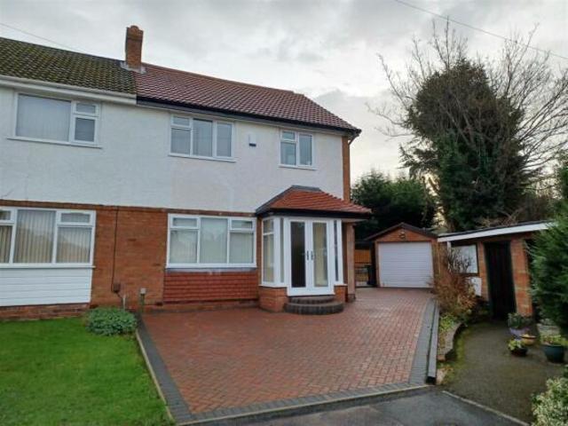 41 Marsden Close, Olton, B92 7JR, United Kingdom | 4 bed duplex for rent #140397949 | Rentberry