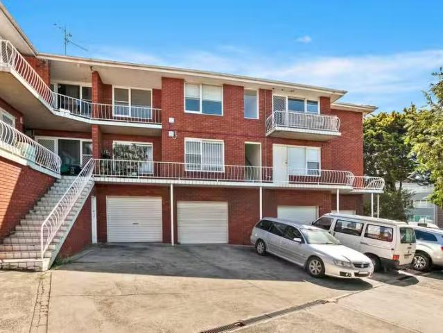 4/1 Rawlinson Avenue, Wollongong NSW 2500 Unit For Lease
