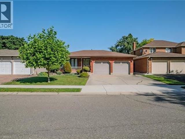 41 Royal Oak Drive, Brantford, ON, N3R 7P2 house for sale | Listing ID 40851 | Royal LePage