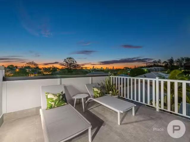 41 Russell Avenue, Norman Park House for rent Listed by Matth.