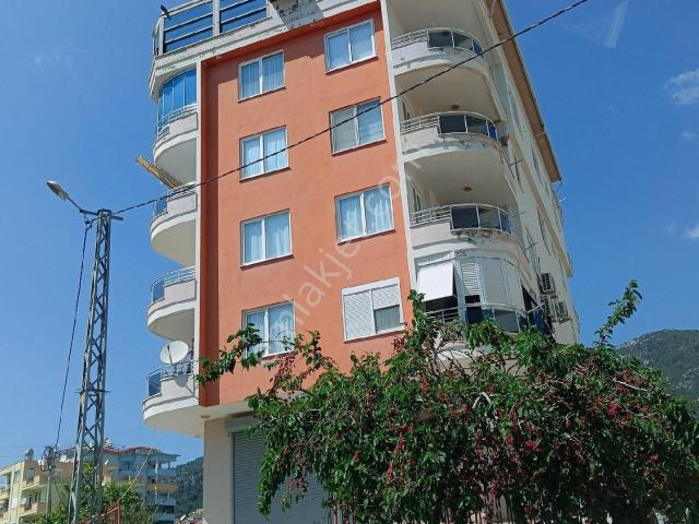 4+1 Satılık 240 M2 Ayrı Mutfak Daire
