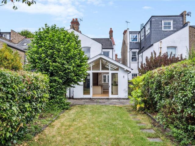 41 Sedgeford Road, London, W12 0NA, United Kingdom | 4 bed townhouse for rent #138148047 | Rentberry