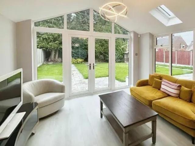 41 Sedgeford Road, London, W12 0NA, United Kingdom | 4 bed house for rent #139266141 | Rentberry