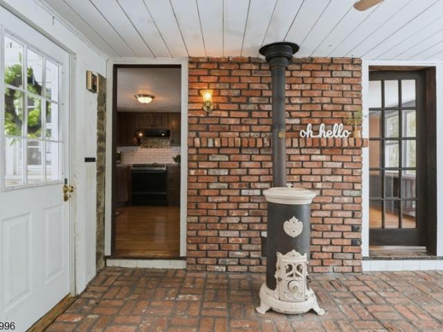 41 Summit Rd