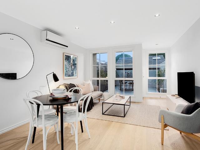 4/1A Kokaribb Road, Carnegie, VIC 3163 Townhouse for Rent Ray White Carnegie
