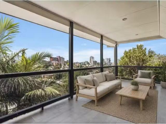 41E Rowland Avenue, Wollongong House for rent Listed by Nicol.