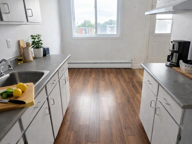 41E RUE OUEST 5½